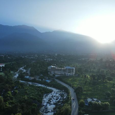D'Polo Club & Spa Resort Dharamshala Buitenkant foto
